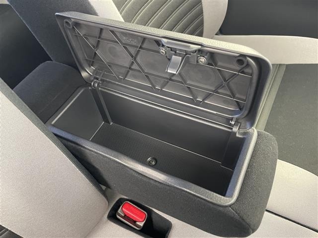 Daihatsu CAST 2018 7568437-11