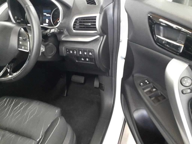 Mitsubishi ECLIPSE CROSS 2018 7568784-9