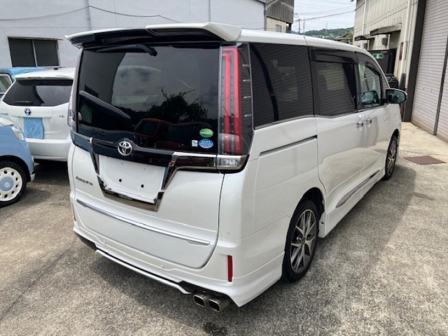 Toyota ESQUIRE 2019 7565101-1