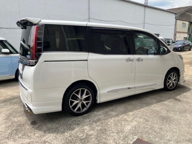 Toyota ESQUIRE 2019 7565101-10