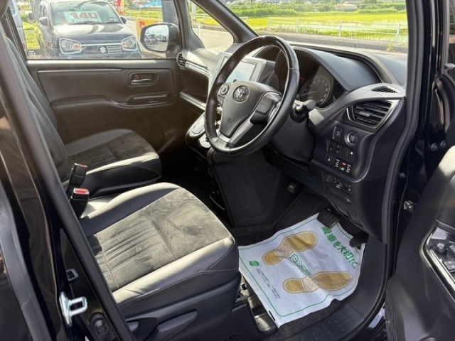 Toyota ESQUIRE 2021 7565102-17