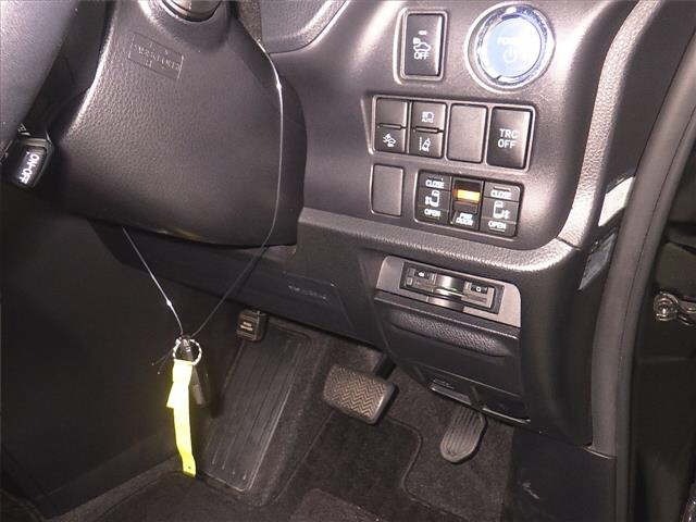 Toyota ESQUIRE 2017 7565126-9