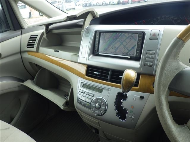 Toyota ESTIMA 2007 7565925-17