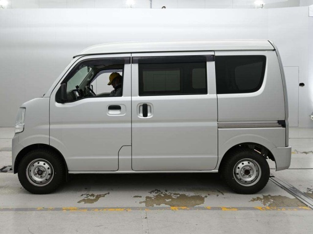 Suzuki EVERY 2020 7566004-4