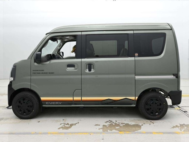 Suzuki EVERY 2025 7566005-4
