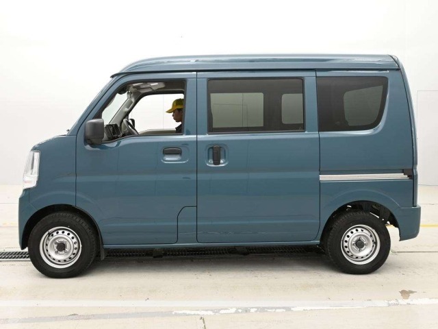 Suzuki EVERY 2025 7566012-4