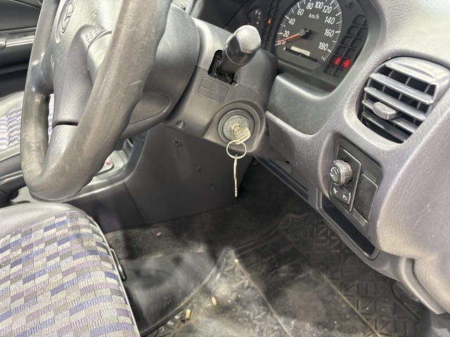 Mazda FAMILIA VAN 2004 7569200-6