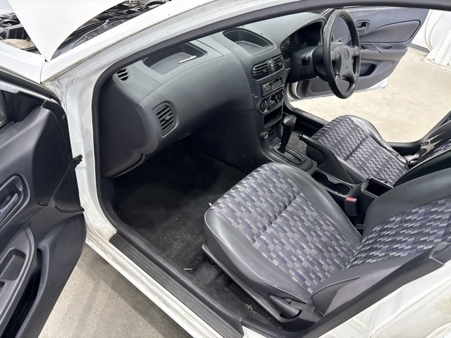Mazda FAMILIA VAN 2004 7569200-9