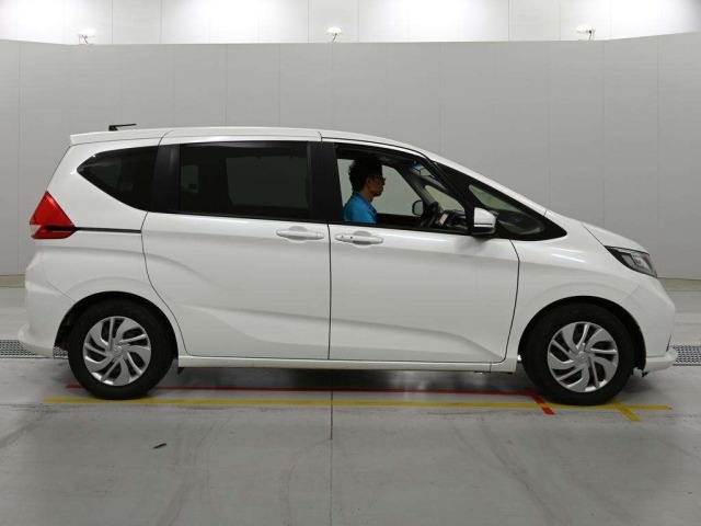 Honda FREED 2021 7570001-3