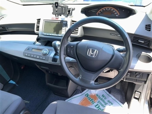 Honda FREED 2010 7570009-3