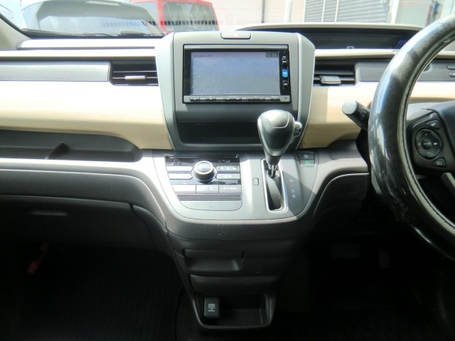 Honda FREED 2017 7570013-19