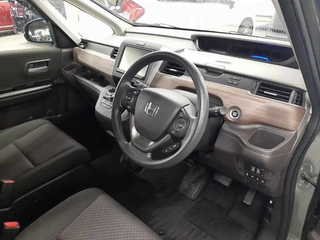 Honda FREED 2023 7570017-9