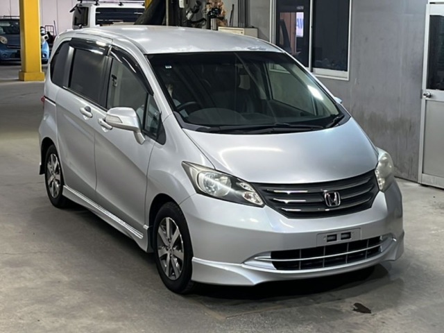 Honda FREED 2009 7570023-4