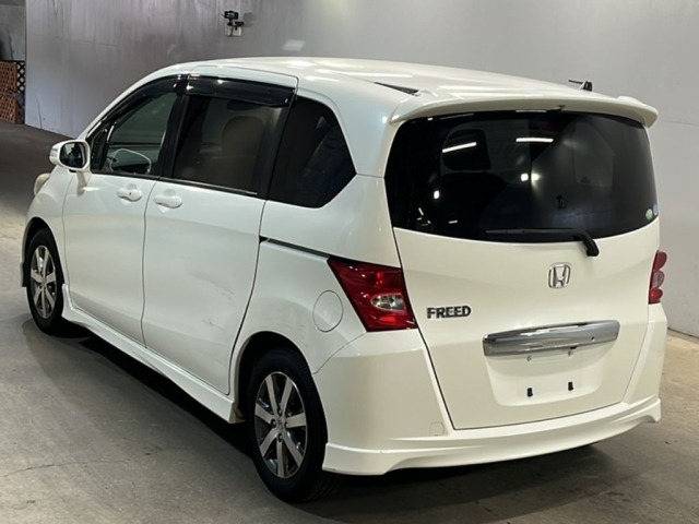 Honda FREED 2009 7570025-1