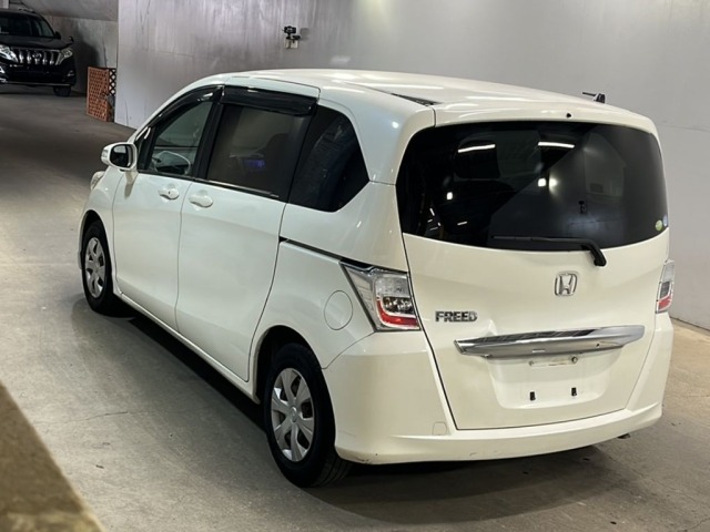Honda FREED 2011 7570027-1