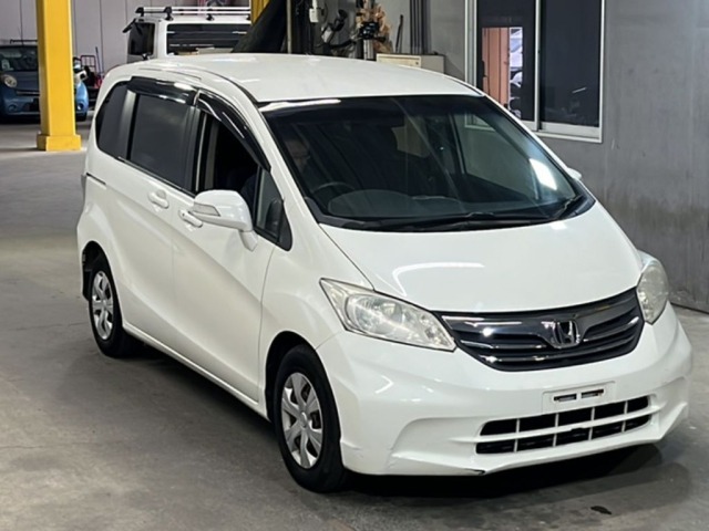 Honda FREED 2011 7570027-4