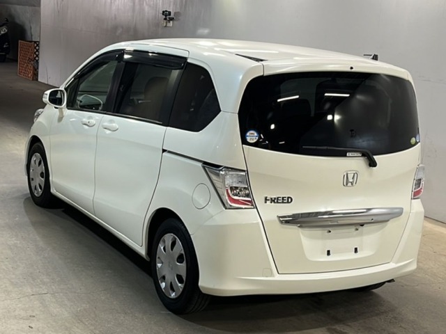 Honda FREED 2012 7570030-1