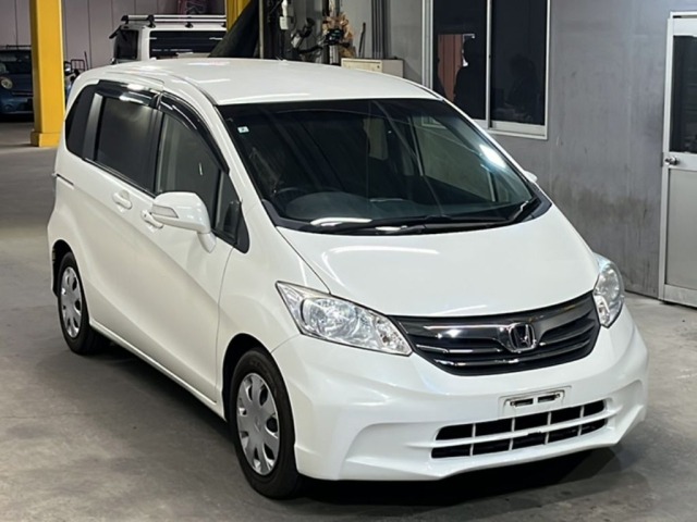 Honda FREED 2012 7570030-4