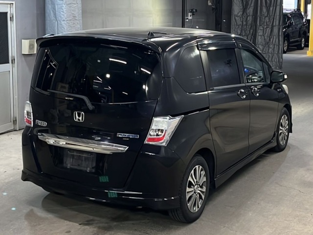 Honda FREED 2011 7570031-5