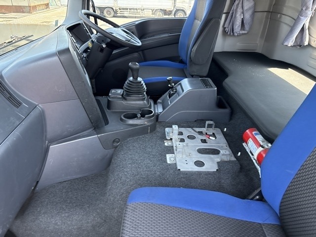 Isuzu GIGA 2017 7569732-5