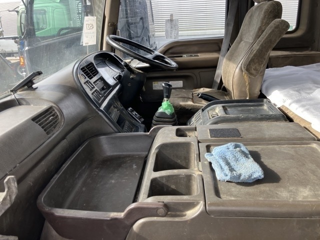 Isuzu GIGA 1995 7569738-5