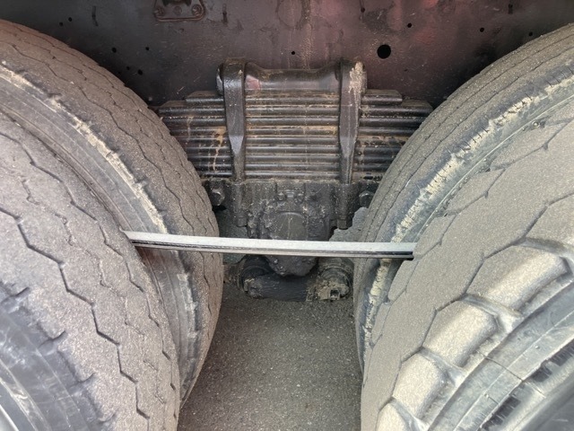 Isuzu GIGA 1995 7569738-8