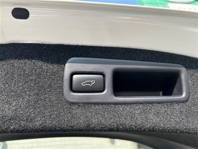 Toyota HARRIER 2017 7569698-4
