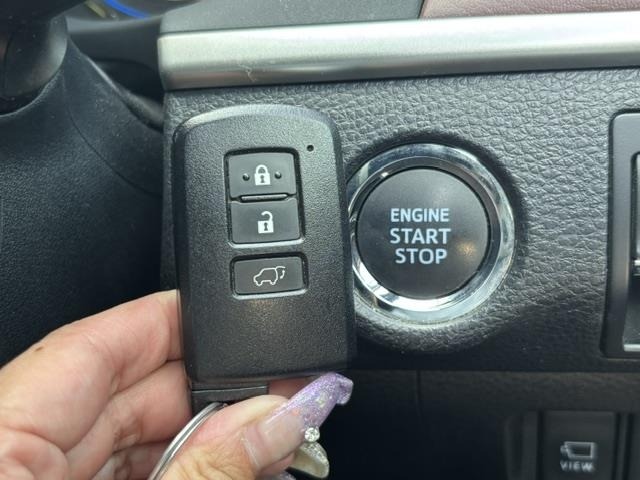 Toyota HARRIER 2019 7569728-5