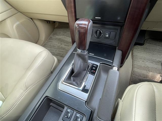 Toyota LAND CRUISER PRADO 2015 7564448-12