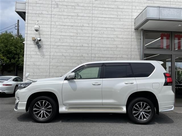Toyota LAND CRUISER PRADO 2017 7564449-18