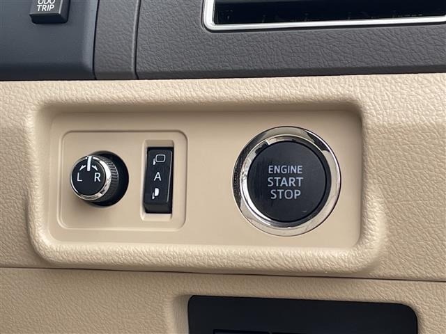 Toyota LAND CRUISER PRADO 2023 7564456-19
