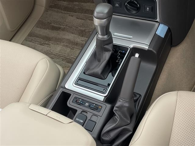 Toyota LAND CRUISER PRADO 2023 7564456-8