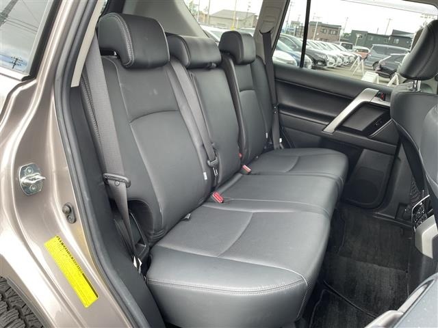 Toyota LAND CRUISER PRADO 2022 7564457-10