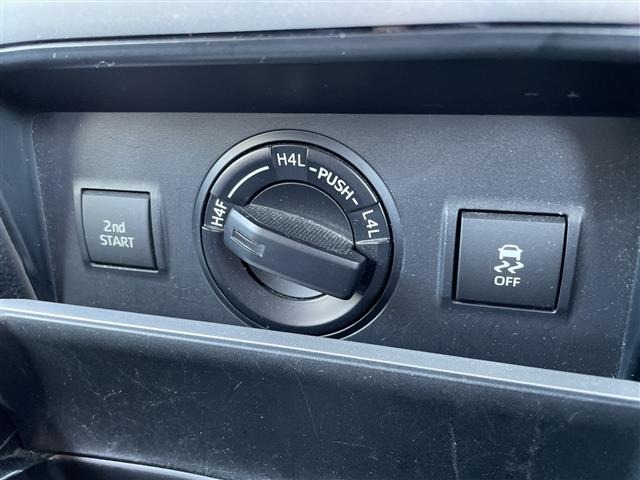 Toyota LAND CRUISER PRADO 2019 7564459-2