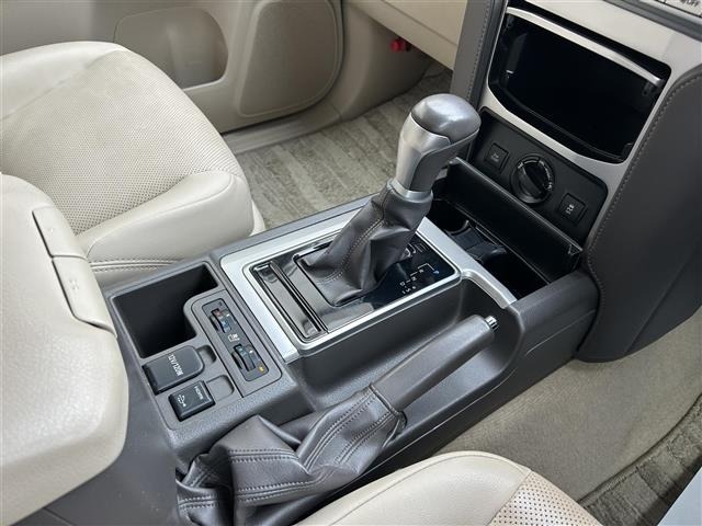 Toyota LAND CRUISER PRADO 2019 7564461-22