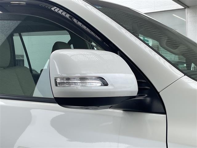 Toyota LAND CRUISER PRADO 2023 7564467-4