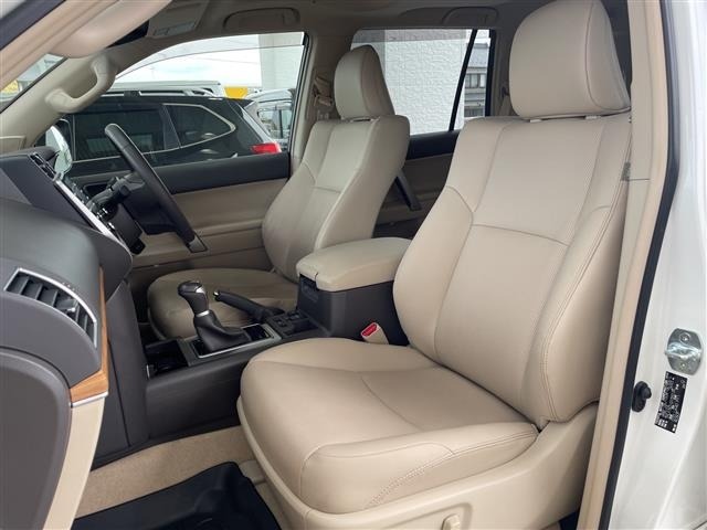 Toyota LAND CRUISER PRADO 2023 7564467-9
