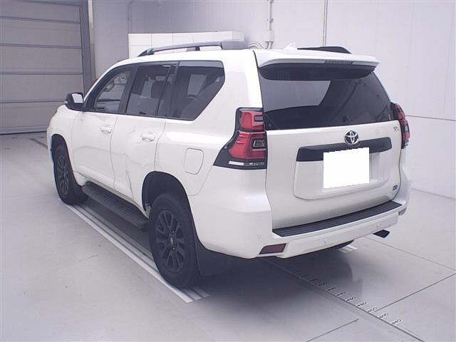 Toyota LAND CRUISER PRADO 2023 7564506-1
