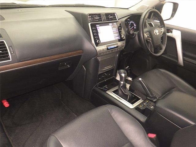 Toyota LAND CRUISER PRADO 2023 7564506-4