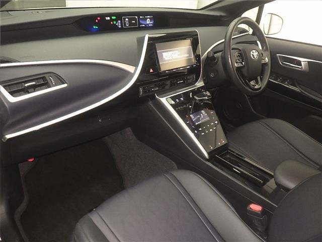 Toyota Mirai 2017 7569823-4