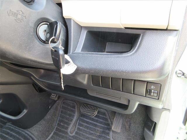 Nissan MOCO 2013 7569875-8