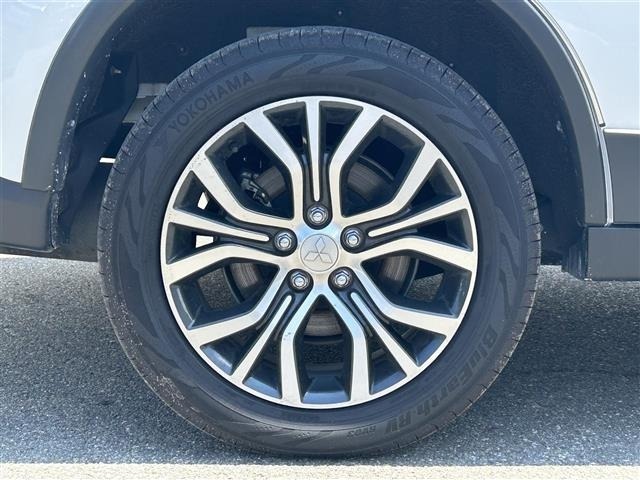 Mitsubishi OUTLANDER 2017 7566533-11