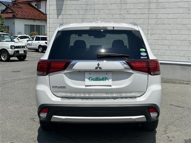 Mitsubishi OUTLANDER 2017 7566533-16