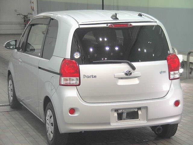 Toyota PORTE 2012 7564655-1