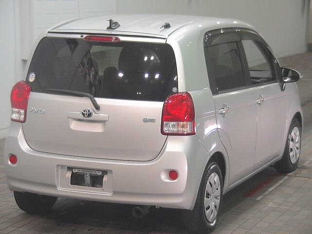 Toyota PORTE 2012 7564655-5