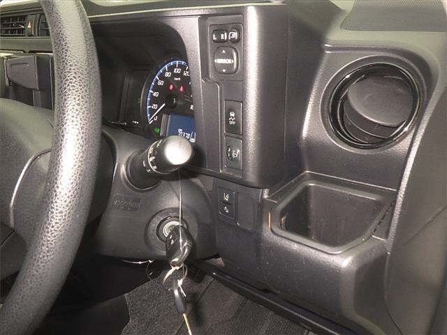 Toyota PROBOX VAN 2023 7570039-8