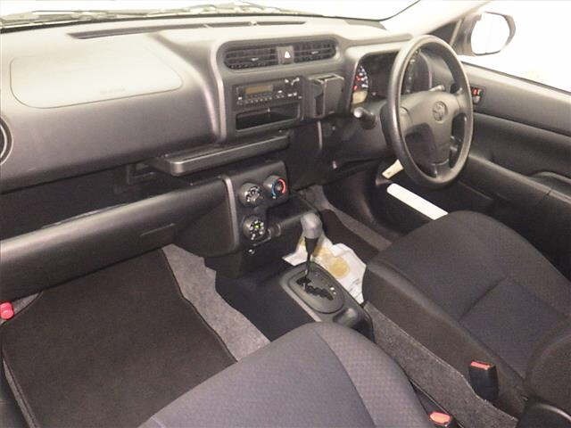 Toyota PROBOX VAN 2022 7570051-4
