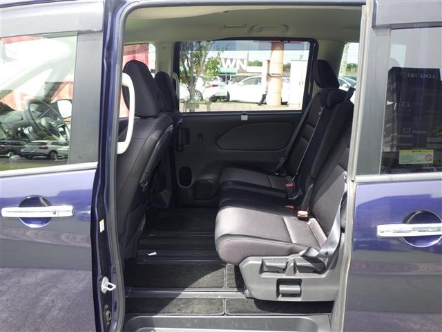 Nissan SERENA 2017 7565290-23