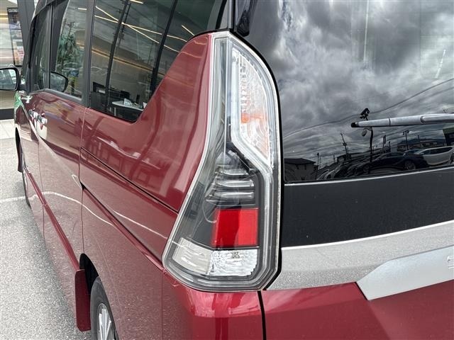 Nissan SERENA 2018 7565304-13