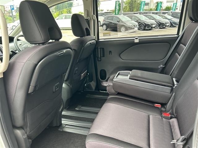 Nissan SERENA 2018 7565335-8
